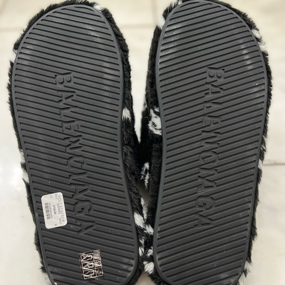BRAND NEW BALENCIAGA  LOGO FUR SLIP ON MULES - Picture 5 of 6
